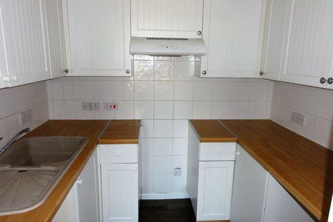 1 bedroom flat to rent, Lanchester Gardens