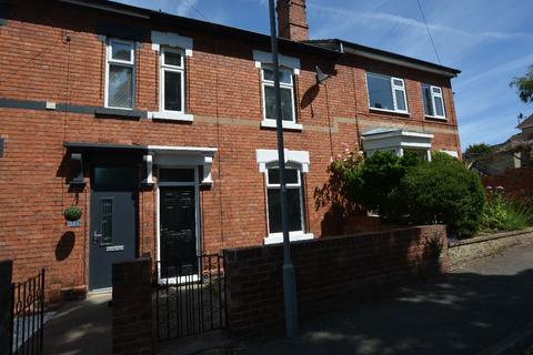 3 bedroom terraced house to rent, Sunnyside, worksop
