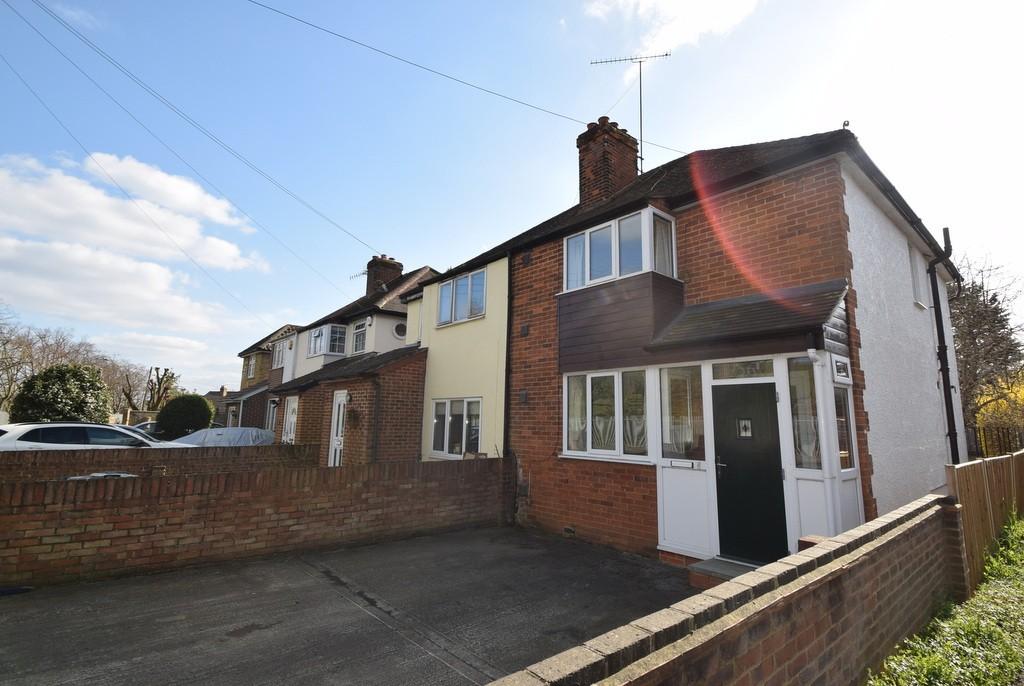 Horton Road, Datchet, SL3 2 bed semidetached house £330,000