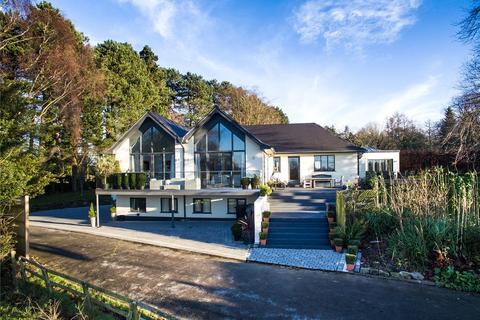 4 bedroom detached house for sale, Wilmslow Road, Mottram St. Andrew, Macclesfield, Cheshire, SK10