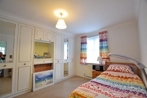 2 bedroom terraced bungalow for sale - Lyon Close, Clacton-on-Sea