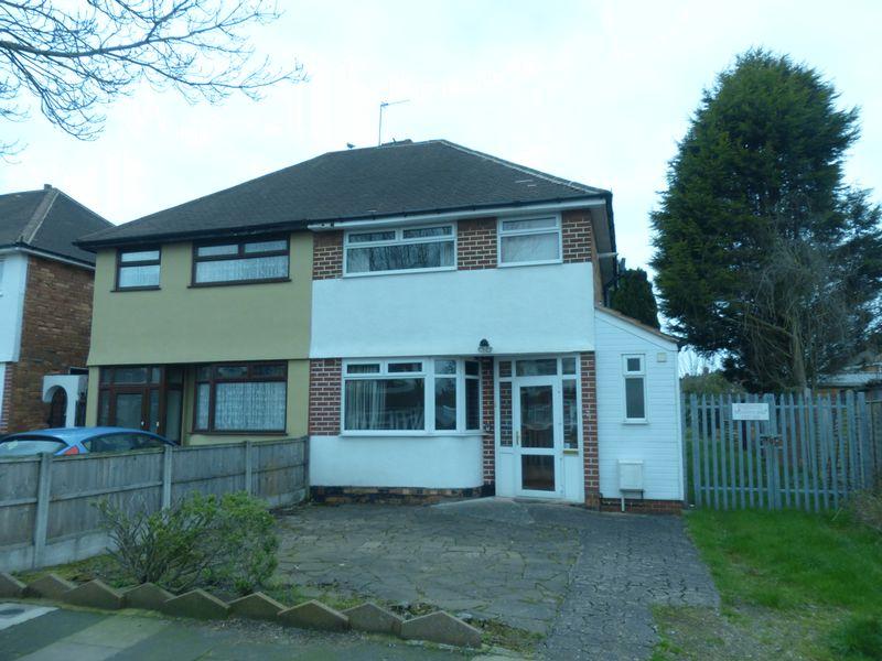 Southgate Road, Great Barr, Birmingham 2 bed semidetached house £140,000