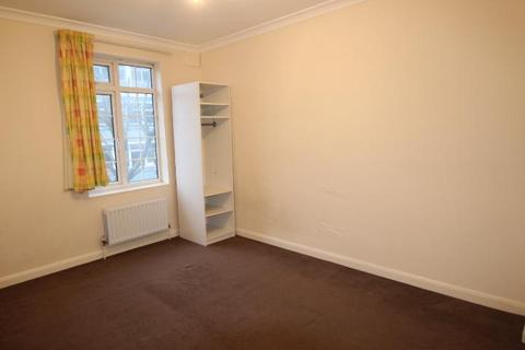 3 bedroom maisonette to rent, High Street, Orpington, Kent, BR6 0NB