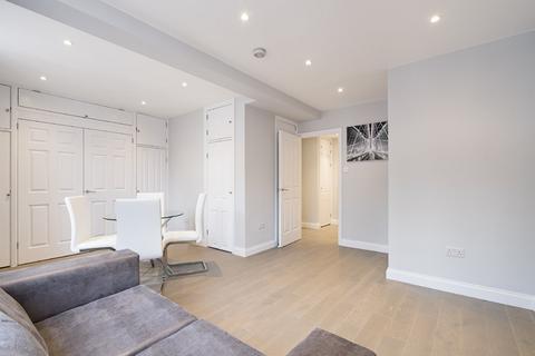 Studio to rent, Peters Court, Porchester Road W2