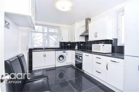 3 bedroom flat to rent, Scrutton Close, SW12