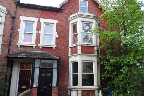 6 bedroom terraced house to rent, Simonside Terrace, Heaton NE6