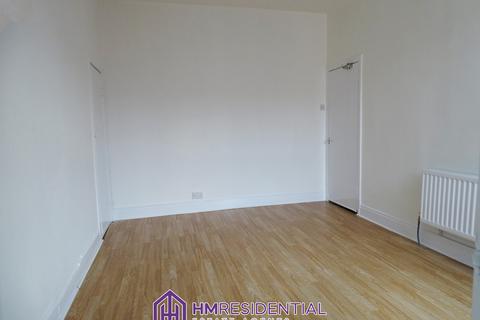 5 bedroom flat to rent, Ladykirk Road, Benwell NE4