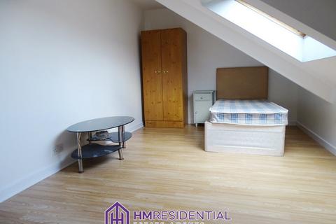 5 bedroom flat to rent, Ladykirk Road, Benwell NE4