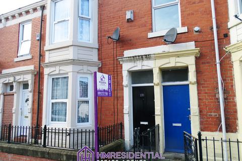 5 bedroom flat to rent, Ladykirk Road, Benwell NE4