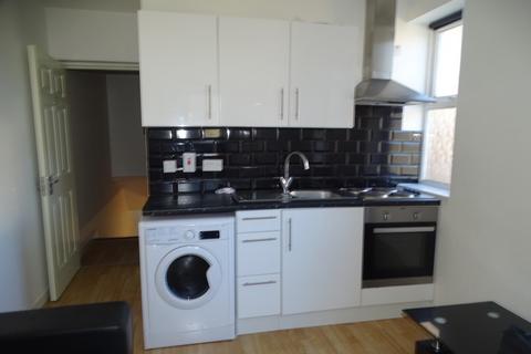 1 bedroom apartment to rent, Wingrove Road Flat 3, Newcastle Upon Tyne NE4