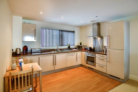 2 bedroom flat to rent, Meridian Bay, Trawler Road, Swansea. SA1 1PL