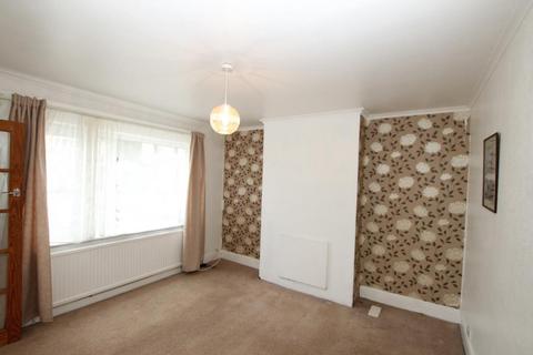 2 bedroom terraced house to rent, Mead Close