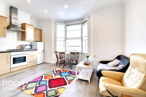 2 bedroom flat to rent, 376a Grove Green Road, London
