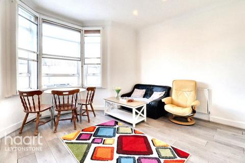 2 bedroom flat to rent, 376a Grove Green Road, London