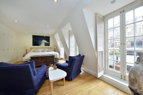 5 bedroom property to rent, Ennismore Mews, South Kensington, SW7