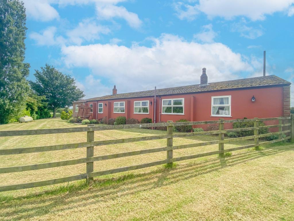 Soff Lane, Goxhill, BarrowUponHumber, North Lincolnshire, DN19 2 bed