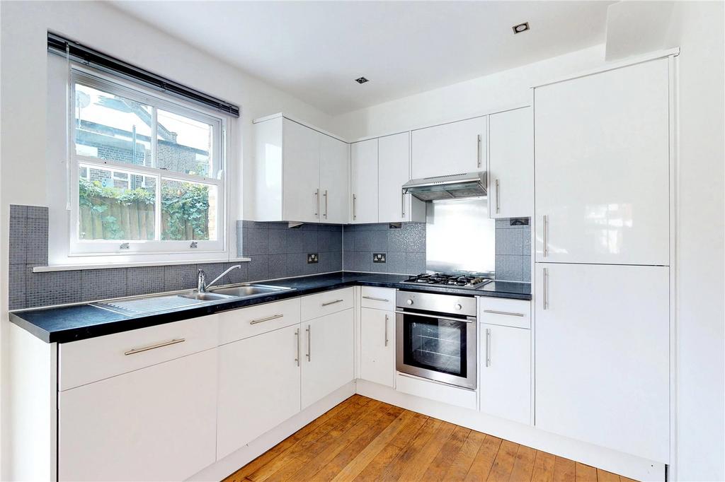 House in London - View 2