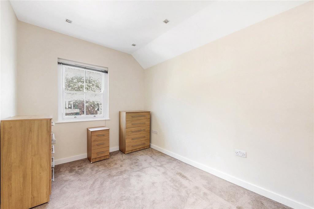 House in London - View 3
