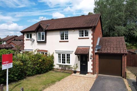 3 bedroom semi-detached house for sale, St Peters Gardens, Farnham