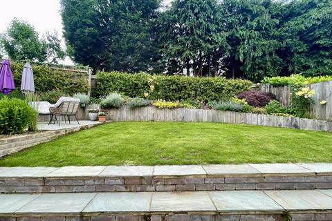 16 Rosehill, Claygate, Esher, KT10 0HL