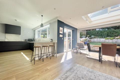 16 Rosehill, Claygate, Esher, KT10 0HL
