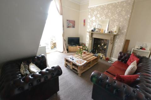 2 bedroom apartment to rent, Brentwood Avenue, Newcastle Upon Tyne