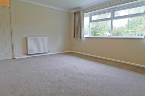 3 bedroom detached bungalow to rent, Meadow Cottages Slaugham Lane, Warninglid, RH17