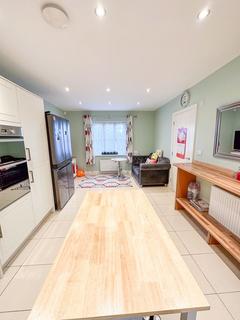 3 Cazenove Close, Shepton Mallet, BA4 4FT