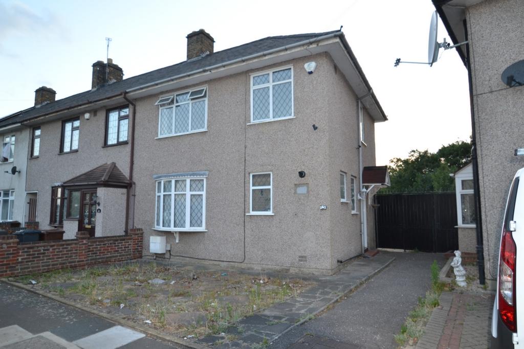 Campden Crescent, Dagenham, RM8 3 bed end of terrace house £300,000