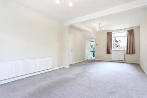 3 bedroom terraced house to rent, Vansittart Road, Windsor, Berkshire