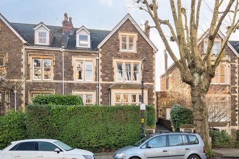 1 bedroom flat to rent, Chantry Road, Clifton,