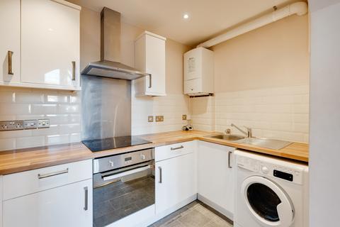 1 bedroom flat to rent, Chantry Road, Clifton,