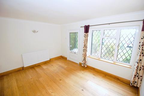 2 bedroom cottage to rent, London Road, Bagshot