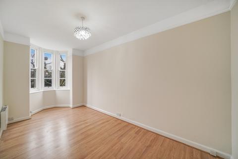 3 bedroom flat to rent, Bronwen Court, Grove End Road, London