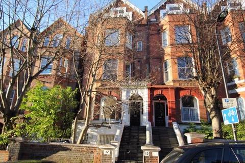 2 bedroom flat to rent, Greencroft Gardens, South Hampstead, London