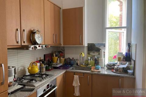 2 bedroom flat to rent, Greencroft Gardens, South Hampstead, London