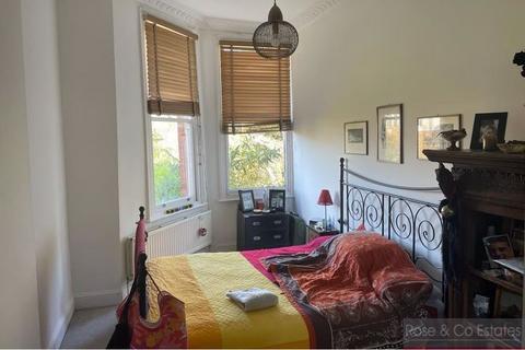 2 bedroom flat to rent, Greencroft Gardens, South Hampstead, London