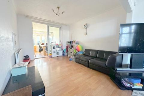 4 bedroom semi-detached house to rent, Barton Road, Luton, LU3 2BE