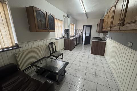 4 bedroom terraced house to rent, Bearwood Road,  Smethwick, B66