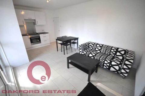 3 bedroom flat to rent, Munster Square, London NW1