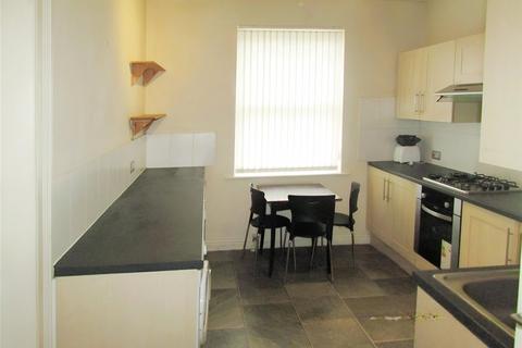 2 bedroom apartment to rent, New North Road, Edgerton, Huddersfield, HD1