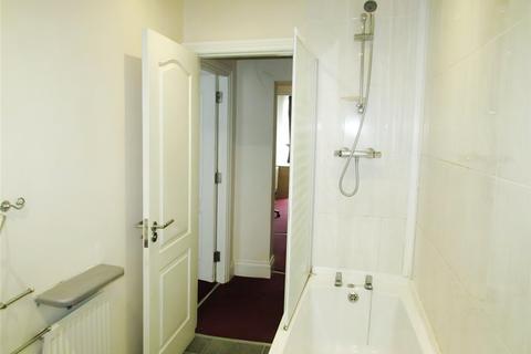 2 bedroom apartment to rent, New North Road, Edgerton, Huddersfield, HD1