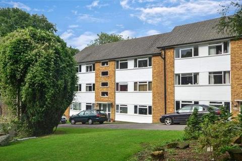 undefined, Tupwood Lane, Caterham