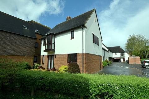 2 bedroom retirement property for sale - White Lion Courtyard, Bickerley Road, Ringwood, BH24
