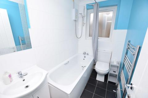 2 bedroom terraced house to rent, Garrington Close, Vinters Park, Maidstone, ME14 5RP