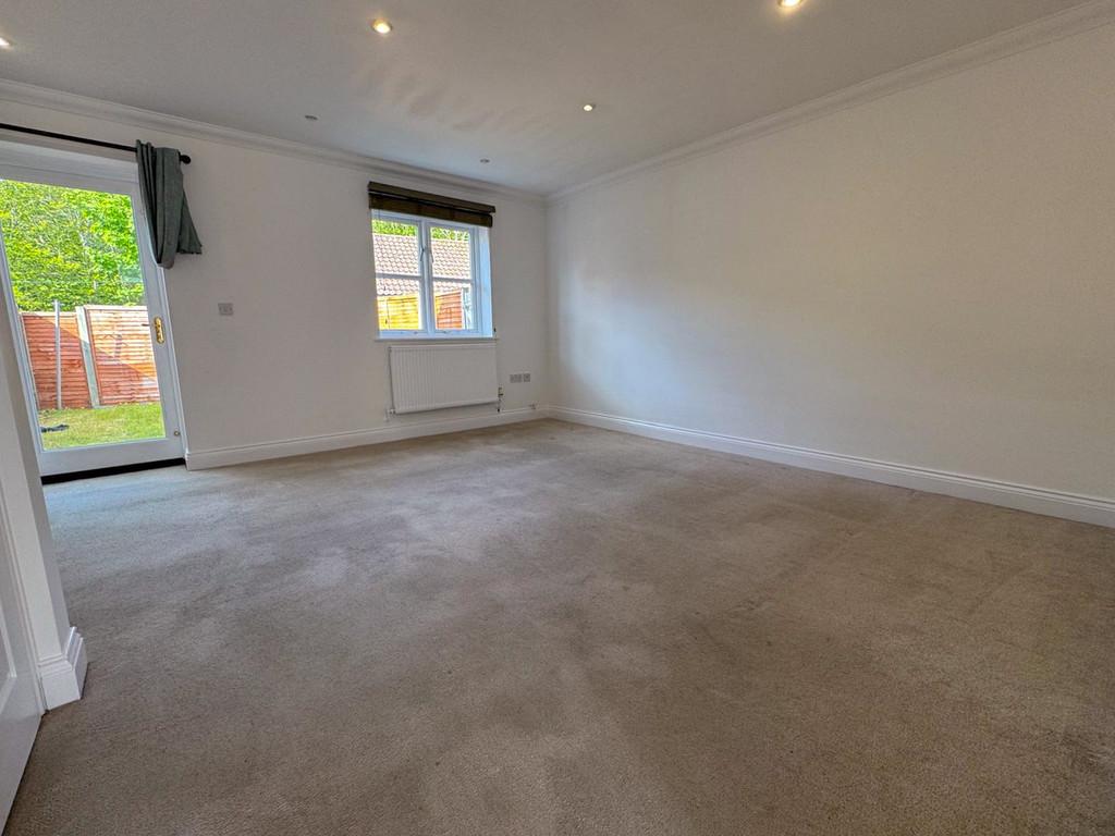 1f42eb96-b62c-49e3-acf5-bf49f086f182