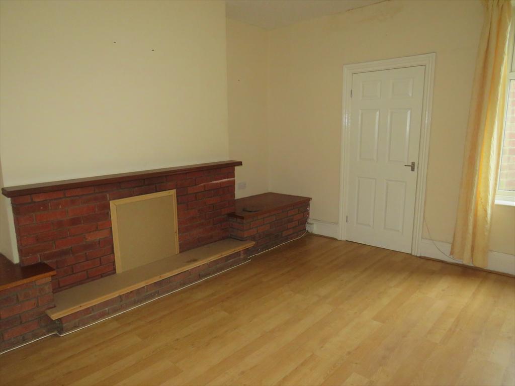 Laminate Flooring Hendon Sunderland Designs Corporation Road Hendon Sunderland Sr2 3 Bed Flat To 450 Tony Atkinson Laminate Flooring Services