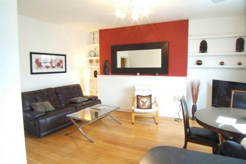 2 bedroom flat to rent, Holland Rd, London W14