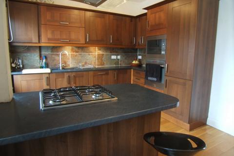 2 bedroom flat to rent, Holland Rd, London W14