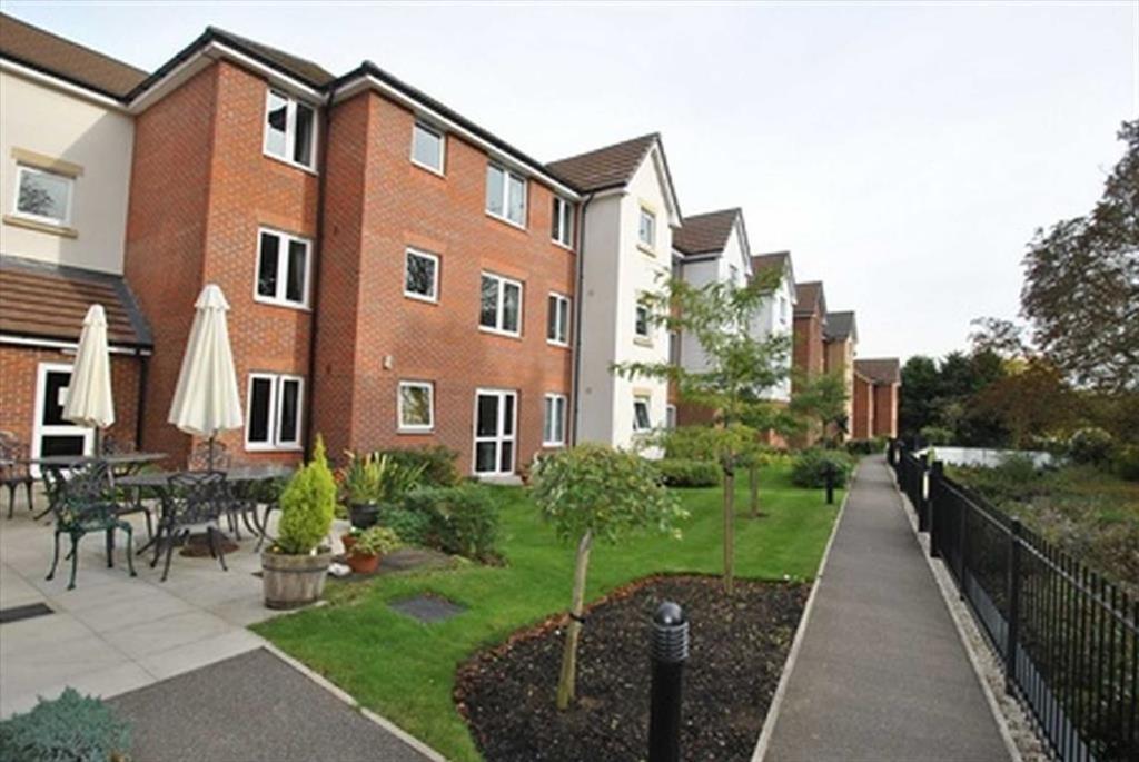 Coachman Court, Rochford, Essex 2 bed retirement property £995 pcm (£